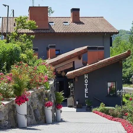 Hotel Boutique Txanka Erreka Parking Incluido Orio